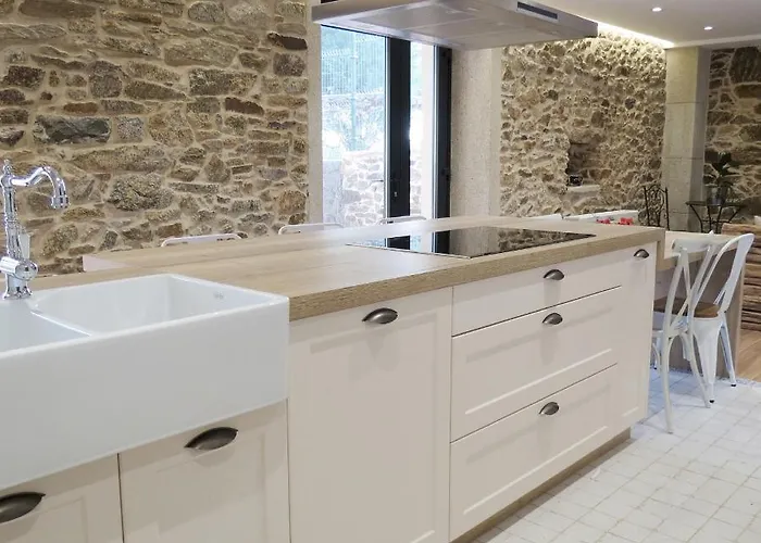 Casa Leonor De Aurora Kır Evi